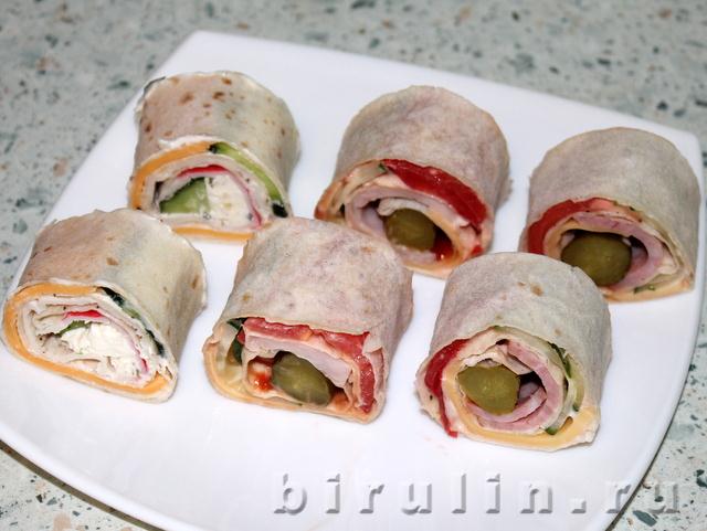 Рулеты из лаваша с крабовыми палочками, с ветчиной, с салями